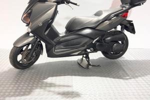 Yamaha X-Max 250