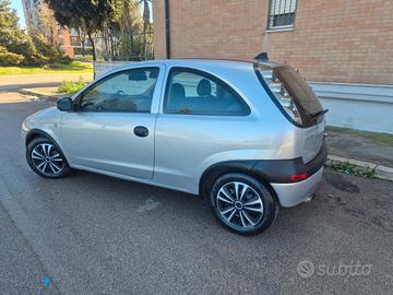 Opel Corsa 1.0 benzina 60cv anno 04