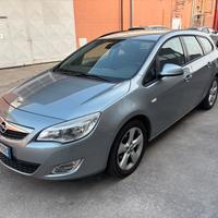 Opel Astra 1.6 115CV Sports Tourer Cosmo