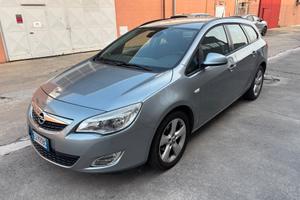 Opel Astra 1.6 115CV Sports Tourer Cosmo