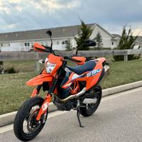 Vendö/Scambiö sella blu ktm 690 smc 2024