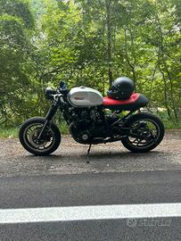 Suzuki cafe racer gsx 550