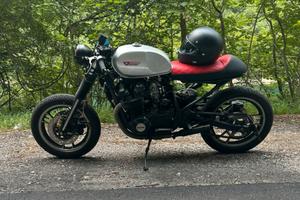 Suzuki cafe racer gsx 550