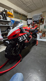 Gsxr 750 K7 pronto pista