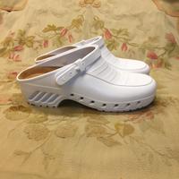 Scarpe zoccoli sanitari n. 42 nuovi