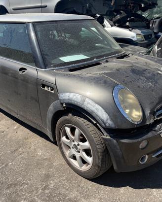 Mini Cooper benzina 1.6 solo per ricambi