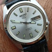 SEIKO 5 Automatic "Sunburst Silver – Vintage 17 Je