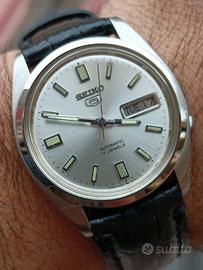 SEIKO 5 Automatic "Sunburst Silver – Vintage 17 Je