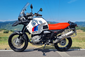 Bmw r1200gs adventure- unit garage