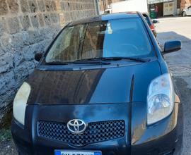 TOYOTA Yaris - 2008