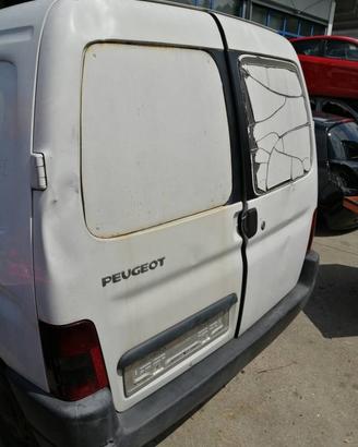 Fanale posteriore sinistro PEUGEOT RANCH del 2005