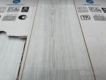 Pavimento laminato rovere grigio LEROY MERLIN