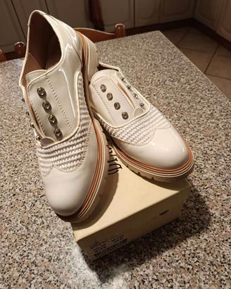 Mocassini / Scarpe basse bianche in vernice Diaman
