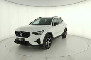 VOLVO XC40 2.0 b3 Plus Dark auto