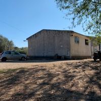 Capannone più terreno, progetto agriturismo