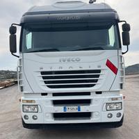 Trattore stradale