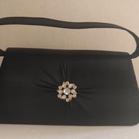 Borsa piccola in raso nero + accessorio gioiello
