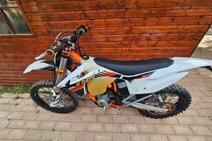 KTM 250 4t Sixdays 2013 con 127 h