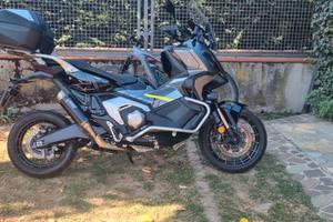 Honda x adv