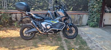 Honda x adv