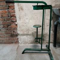 Tappatrice manuale a colonna – vintage in