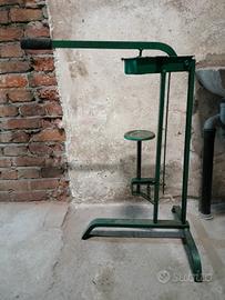 Tappatrice manuale a colonna – vintage in