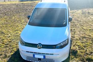 VWCaddyCalifornia 85kW ant.DSG bianco/ACCESSORIATO