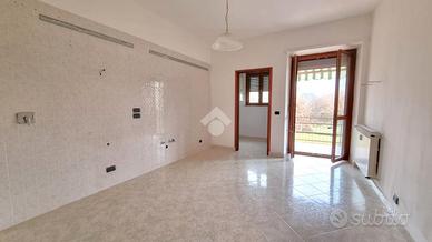 3 LOCALI A GASSINO TORINESE