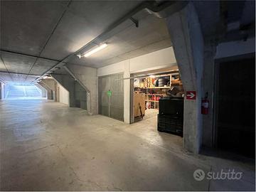 Box doppio a primo piano interrato