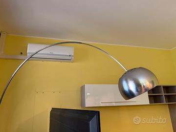Lampada ad arco Flos originale..