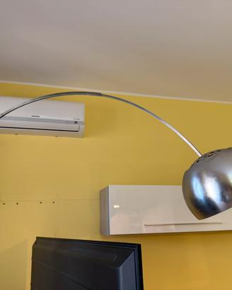 Lampada ad arco Flos originale..