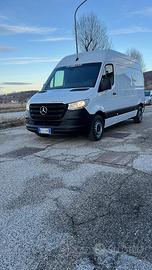 Mercedes sprinter