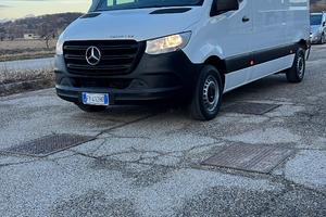 Mercedes sprinter