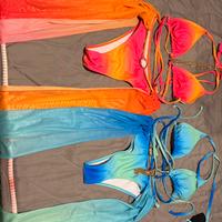 2 Costumi da bagno blu e arancione