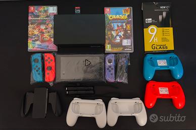 Nintendo Switch (Ed. 2022) + 3 giochi + accessori