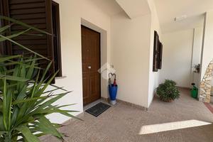 VILLA A SCHIERA A MENDICINO