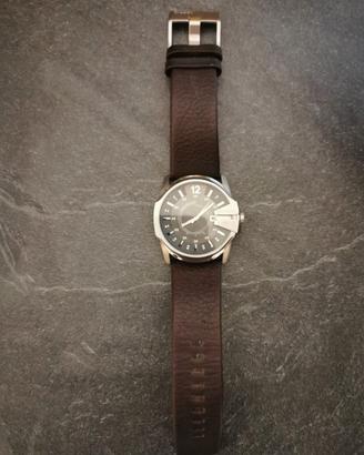 Orologio Diesel pari al nuovo