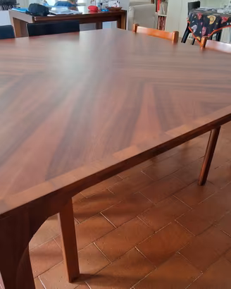 tavolo soggiorno legno noce fiammato 160 x 160 cm