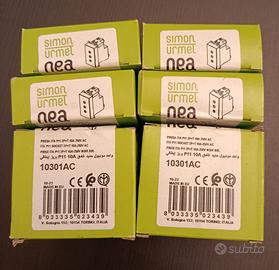 Presa 10A Simon Urmet acciaio scuro 10301AC