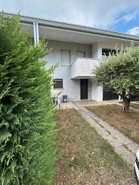 Villa a schiera interna a un villaggio Latisana