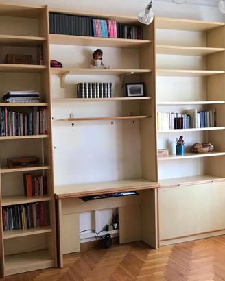 Libreria a muro in legno + scrivania €