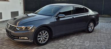 VOLKSWAGEN Passat 8ª serie - 2016 Benzina