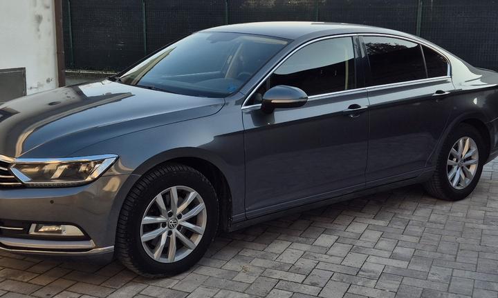 VOLKSWAGEN Passat 8ª serie - 2016 Benzina