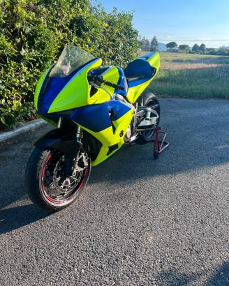 HONDA CBR 600 RR PRONTO PISTA