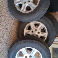 cerchi con gomme