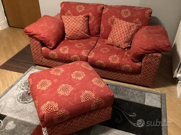 Divano 2 posti (cm~170) con cuscini e pouf 