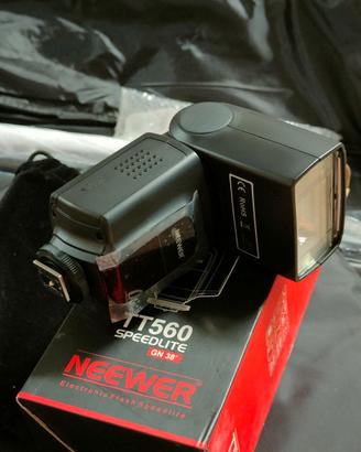 Flash NEEWER TT560