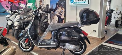 Vespa GTS 300 Super