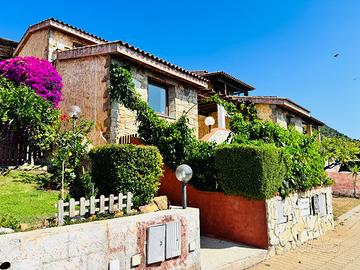 Villette a schiera fronte mare P. Corallo