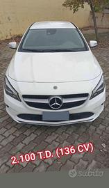 Mercedes CLA 200 D Automatic Premium. 2100 T.D.